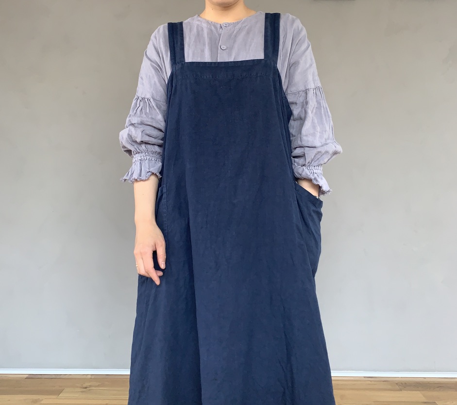 ネストローブ  【UpcycleLino】エプロンドレス